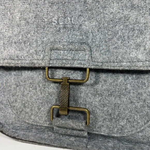 SCOUT Felt Crossbody diaper Bag Buckle Flap Grey Orange Interior changing pad - Picture 3 of 13